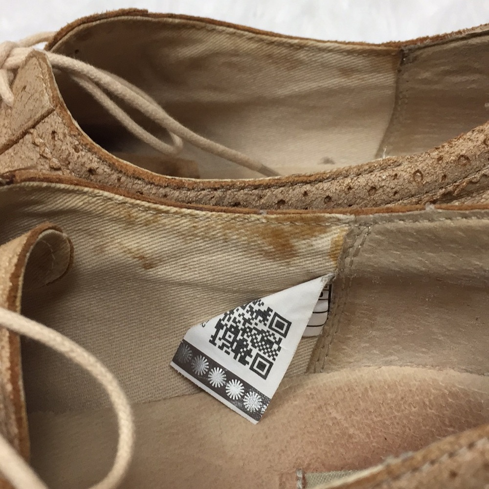 UGG Oxford Style Beige Suede Leather Shoes size 9 - Picture 5 of 8